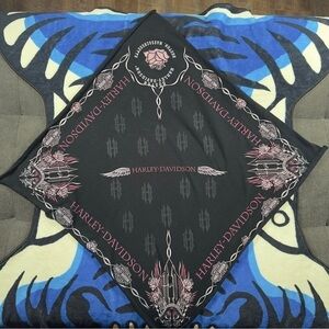 Y2K official Harley-Davidson Black and Pink Bandana Made of T-shirt material